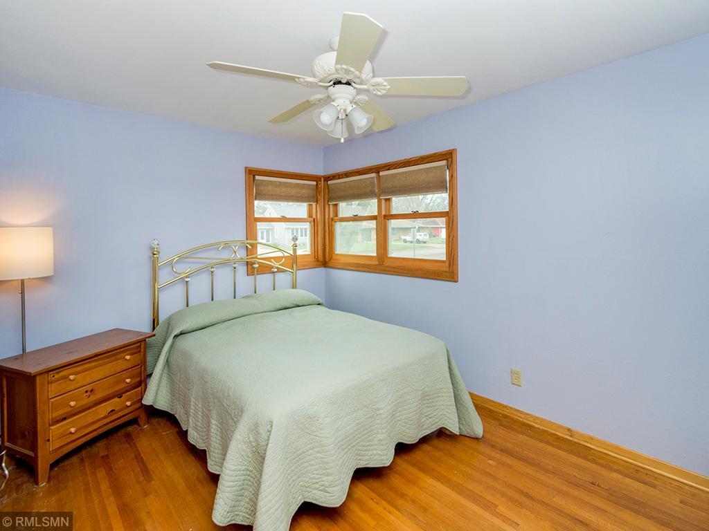 1011 Ruggles Street Roseville, MN 55113 - Photo 11 of 27 Gallery Image 11