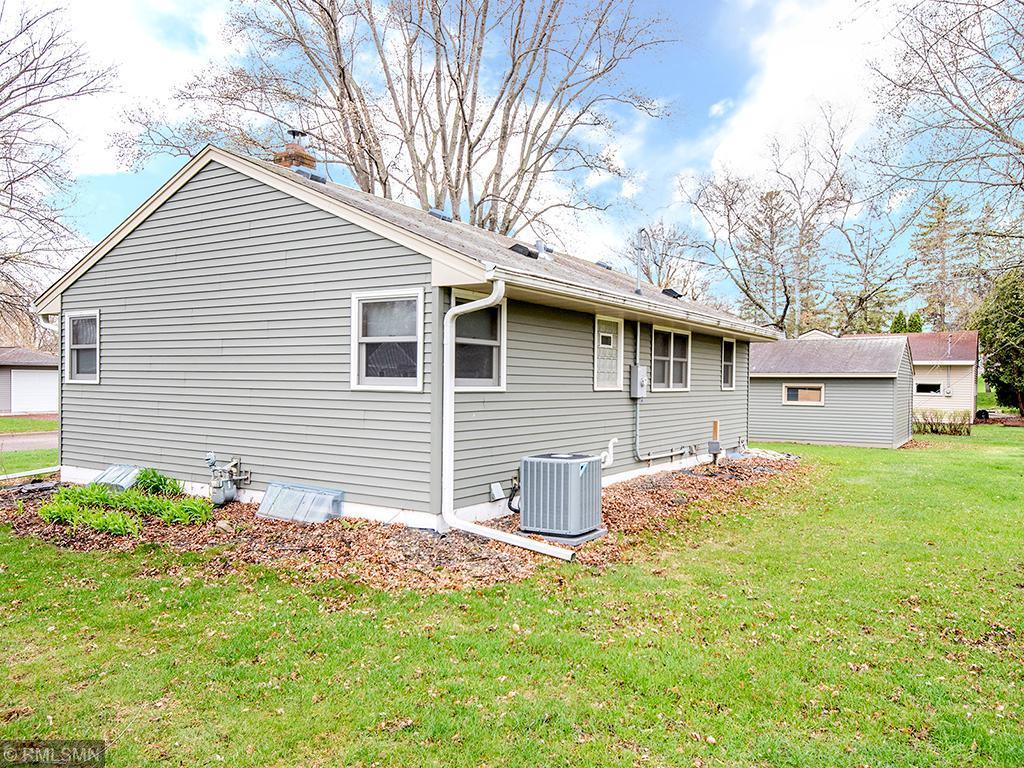 1011 Ruggles Street Roseville, MN 55113 - Photo 24 of 27 Gallery Image 24