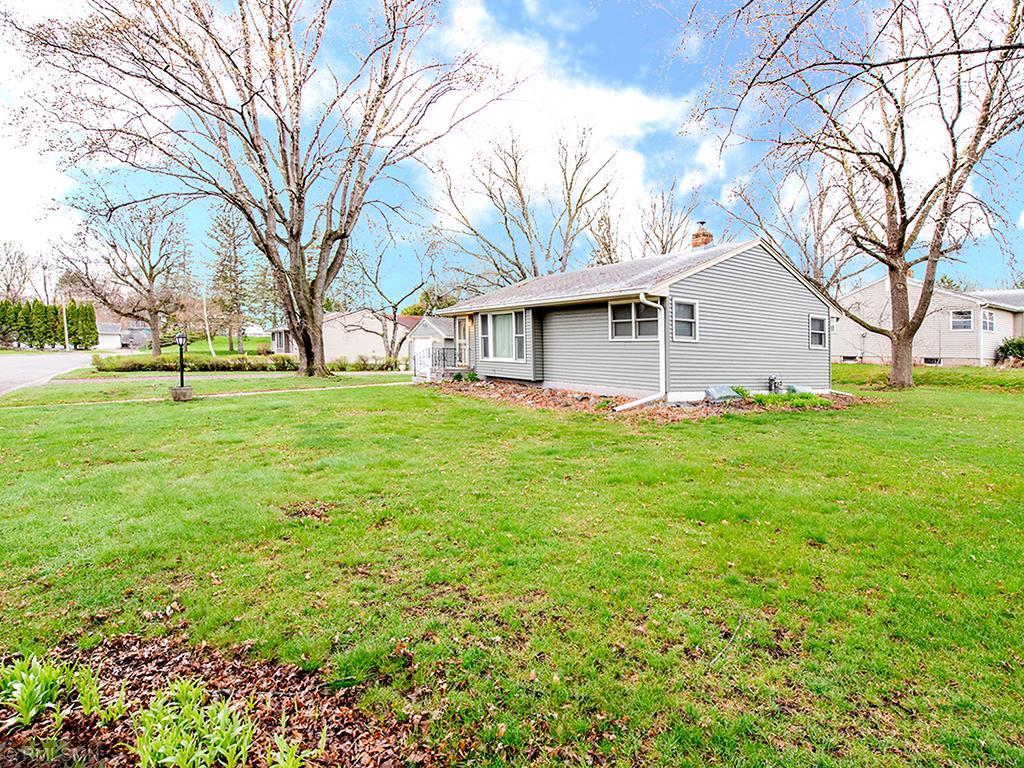 1011 Ruggles Street Roseville, MN 55113 - Photo 25 of 27 Gallery Image 25