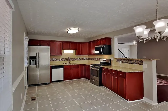 $2,000 | 76 Riverbend Trail, Douglasville, GA 30134