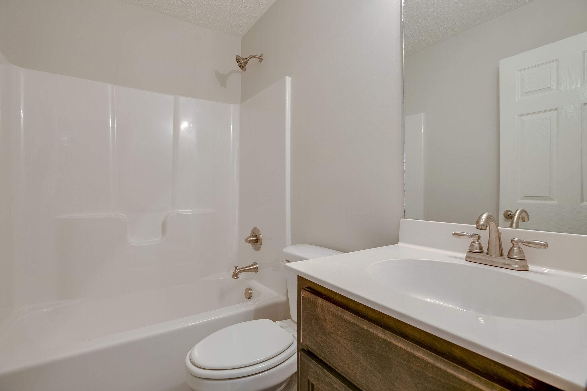 713 Jarrell Road Manchester, TN 37355 - Photo 12 of 25 a bathroom with a sink a toilet and a bathtub