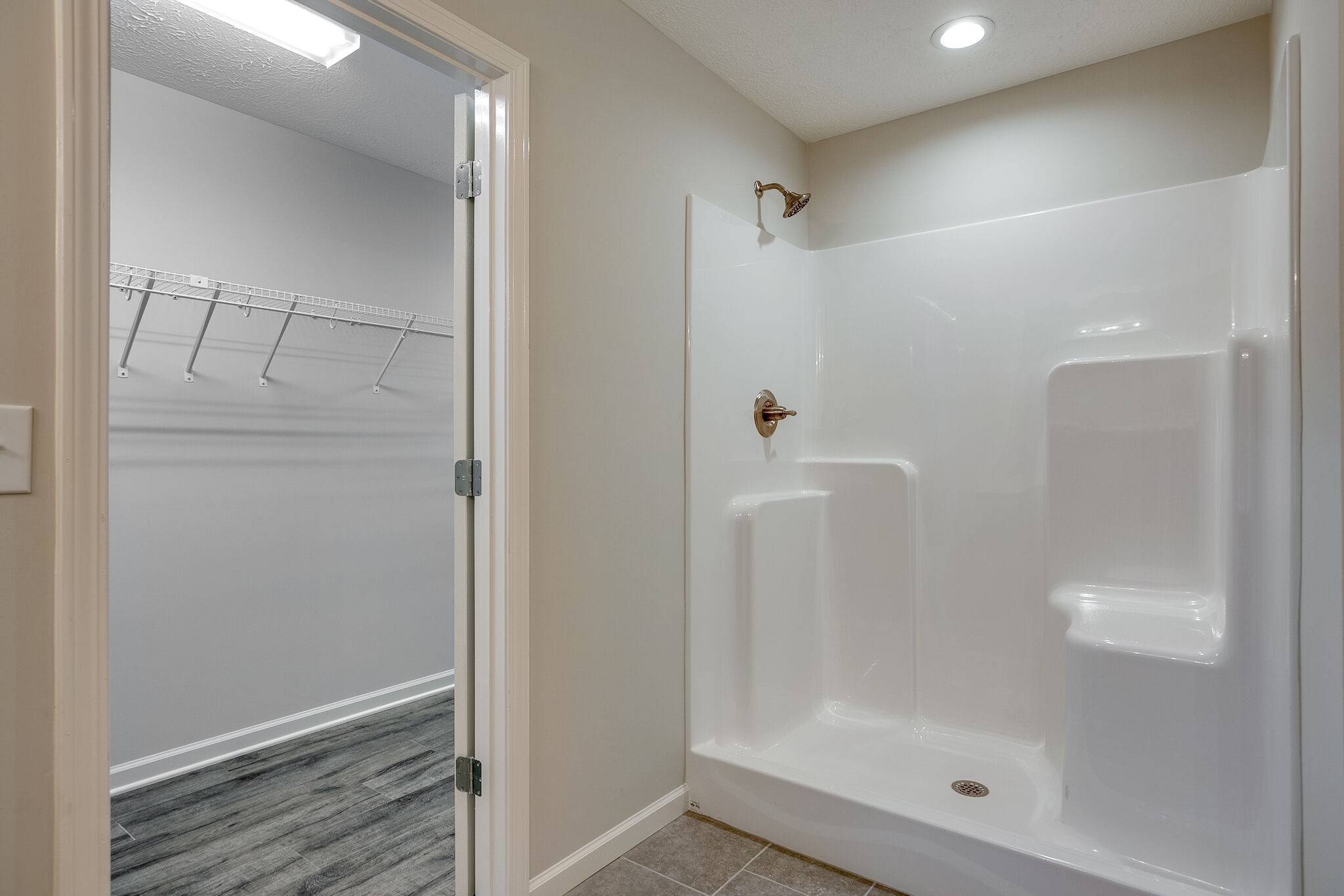 713 Jarrell Road Manchester, TN 37355 - Photo 19 of 25 a bathroom with a shower