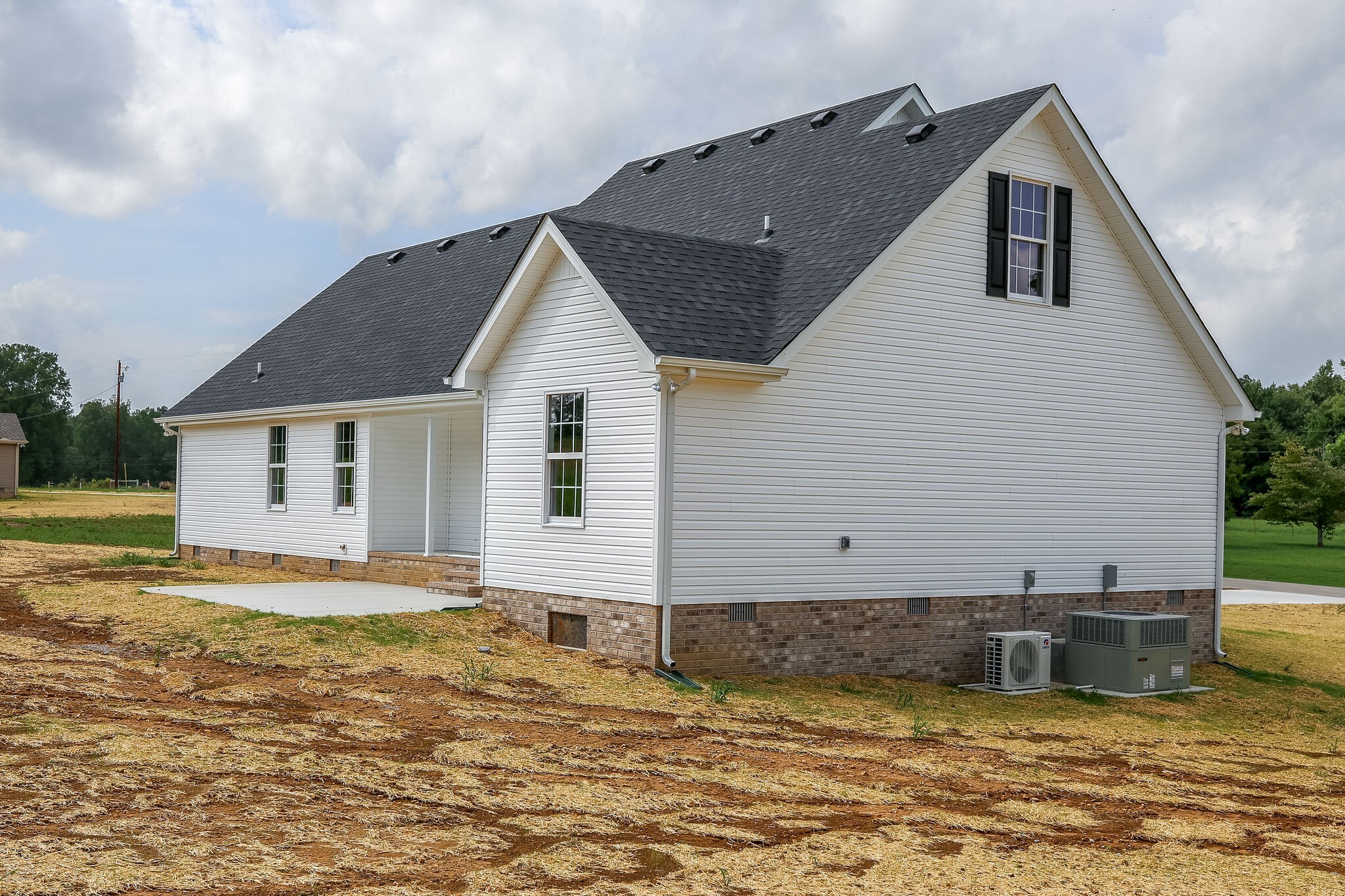 713 Jarrell Road Manchester, TN 37355 - Photo 23 of 25 a view of a house with a swimming pool