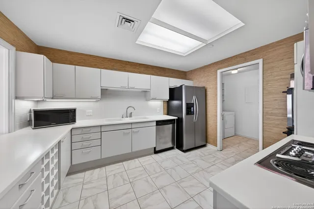 $549,000 | 200 Patterson Avenue, Unit 210, San Antonio, TX 78209