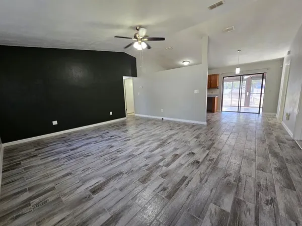 $2,000 | 2606 Northeast 22nd Avenue, Ocala, FL 34470