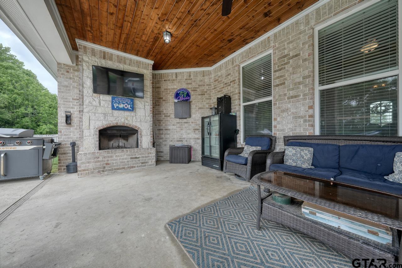 19359 Ridge Point Circle Lindale, TX 75771 - Photo 37 of 47