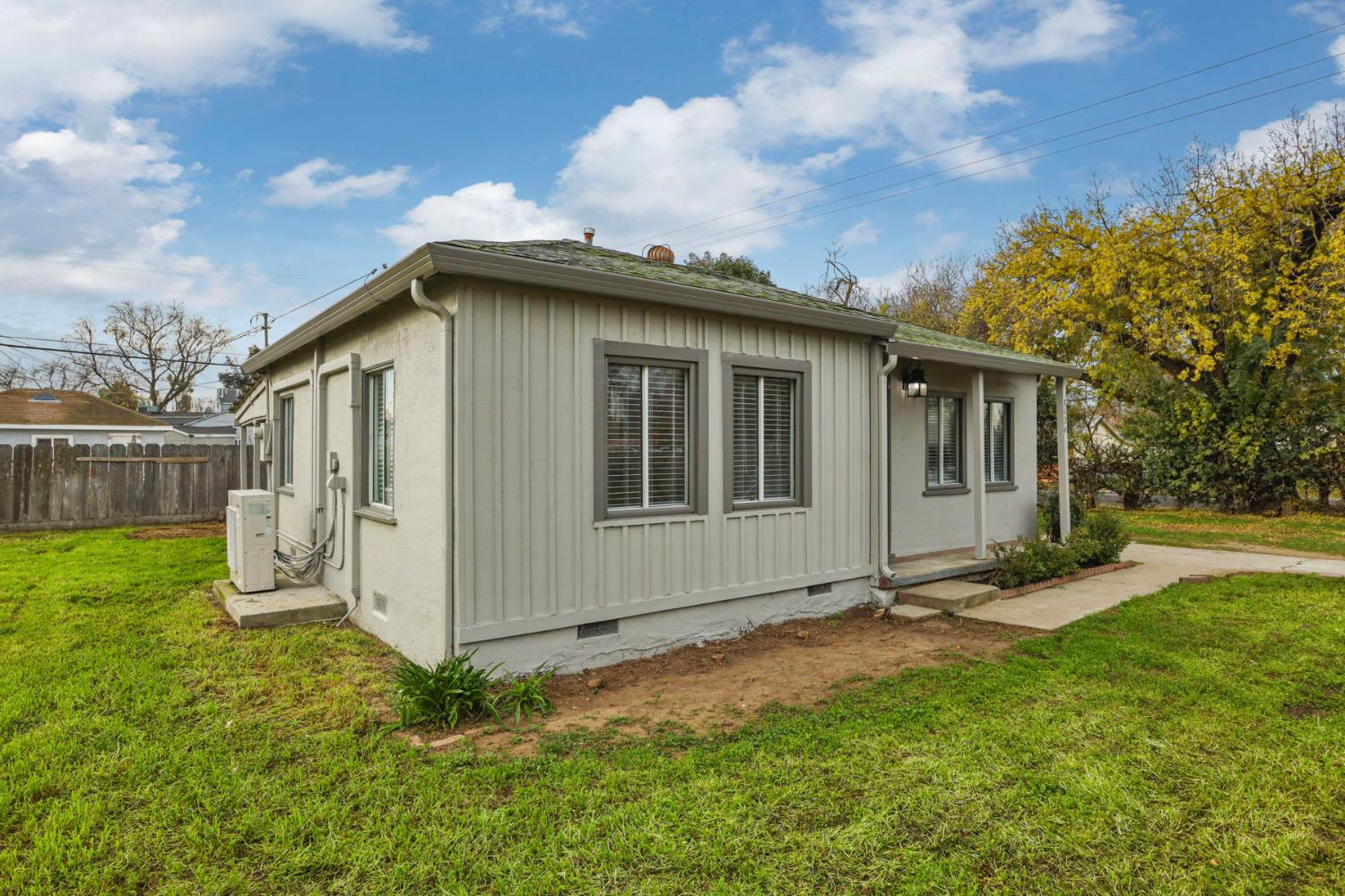 1436 Teresa Street Modesto, CA 95350 - Photo 6 of 32 a view of front of a house with a yard