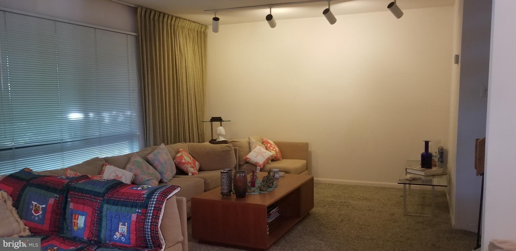 11671 Newbridge Court Reston, VA 20191 - Photo 18 of 36 Living Room