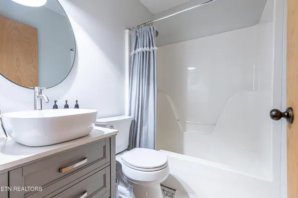 $356,000 | 822 Christy Lane, Townsend, TN 37882