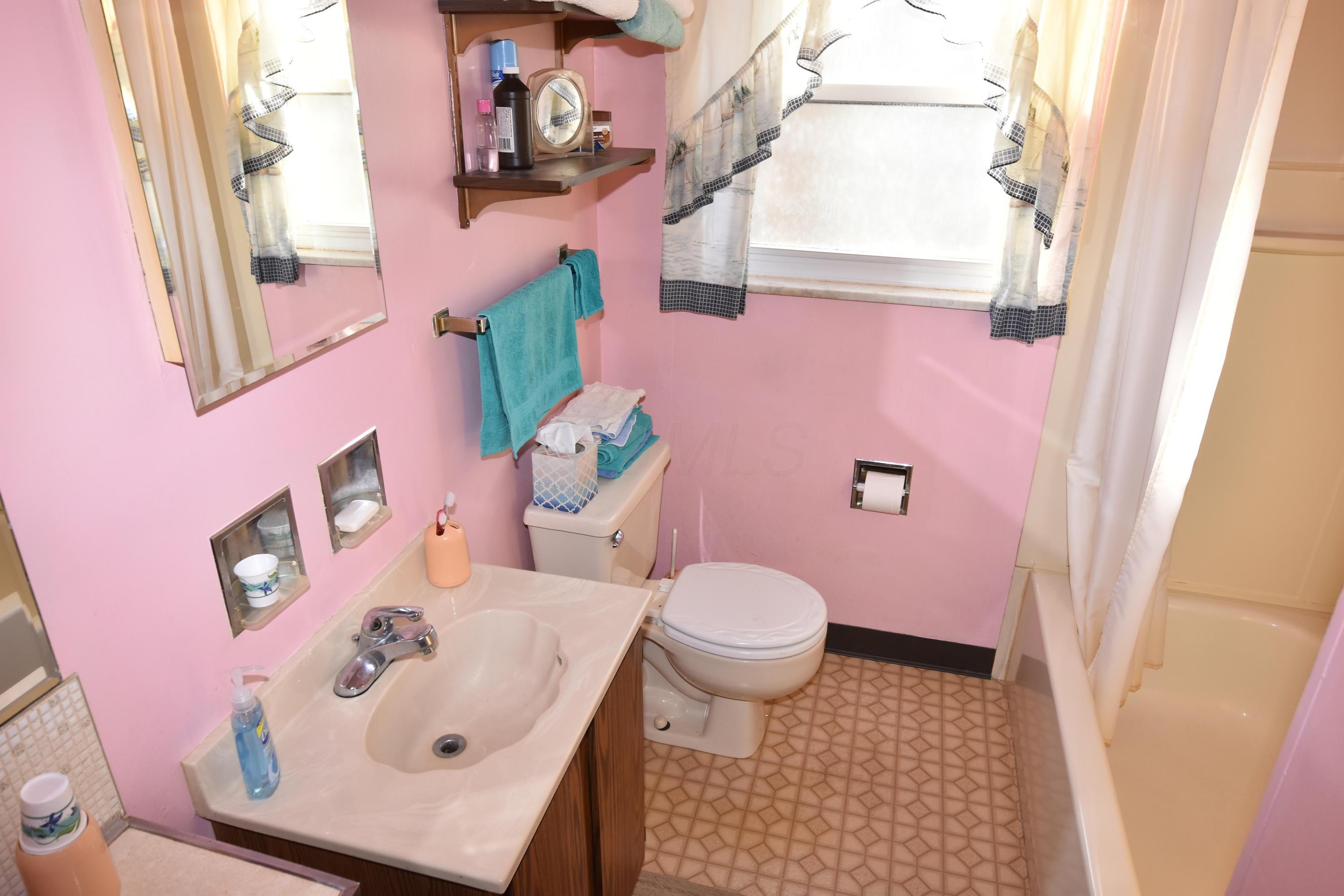 2760 St Patrick Road Columbus, OH 43204 - Photo 16 of 31 Gallery Image 16