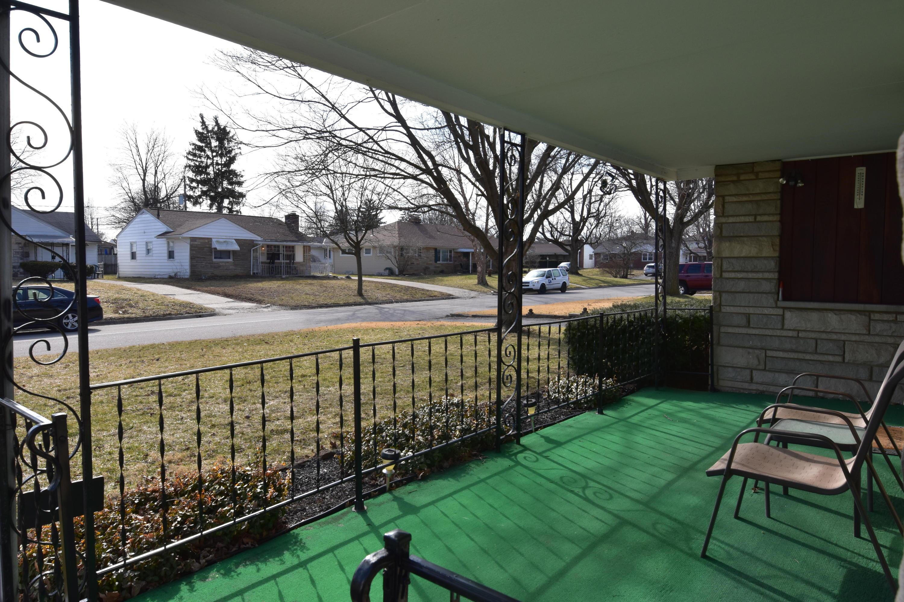 2760 St Patrick Road Columbus, OH 43204 - Photo 2 of 31 Gallery Image 2