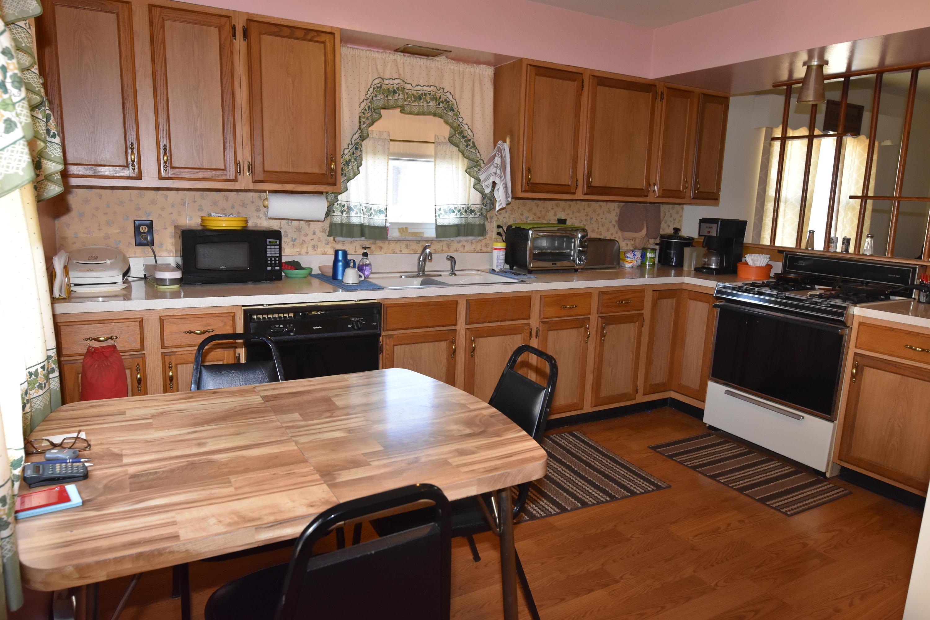 2760 St Patrick Road Columbus, OH 43204 - Photo 4 of 31 Gallery Image 4