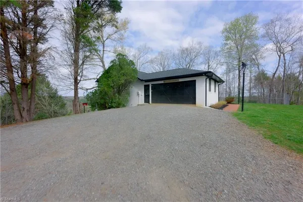 $775,000 | 1746 Blackwell Road, Walnut Cove, NC 27052