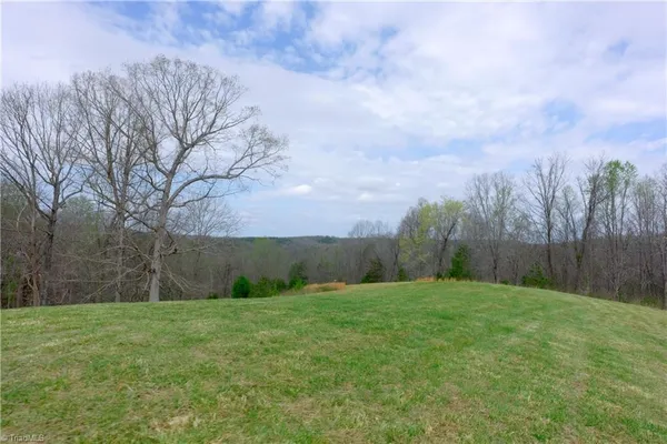 $775,000 | 1746 Blackwell Road, Walnut Cove, NC 27052