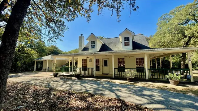 $335,000 | 196 Woodland Drive, Hearne, TX 77859