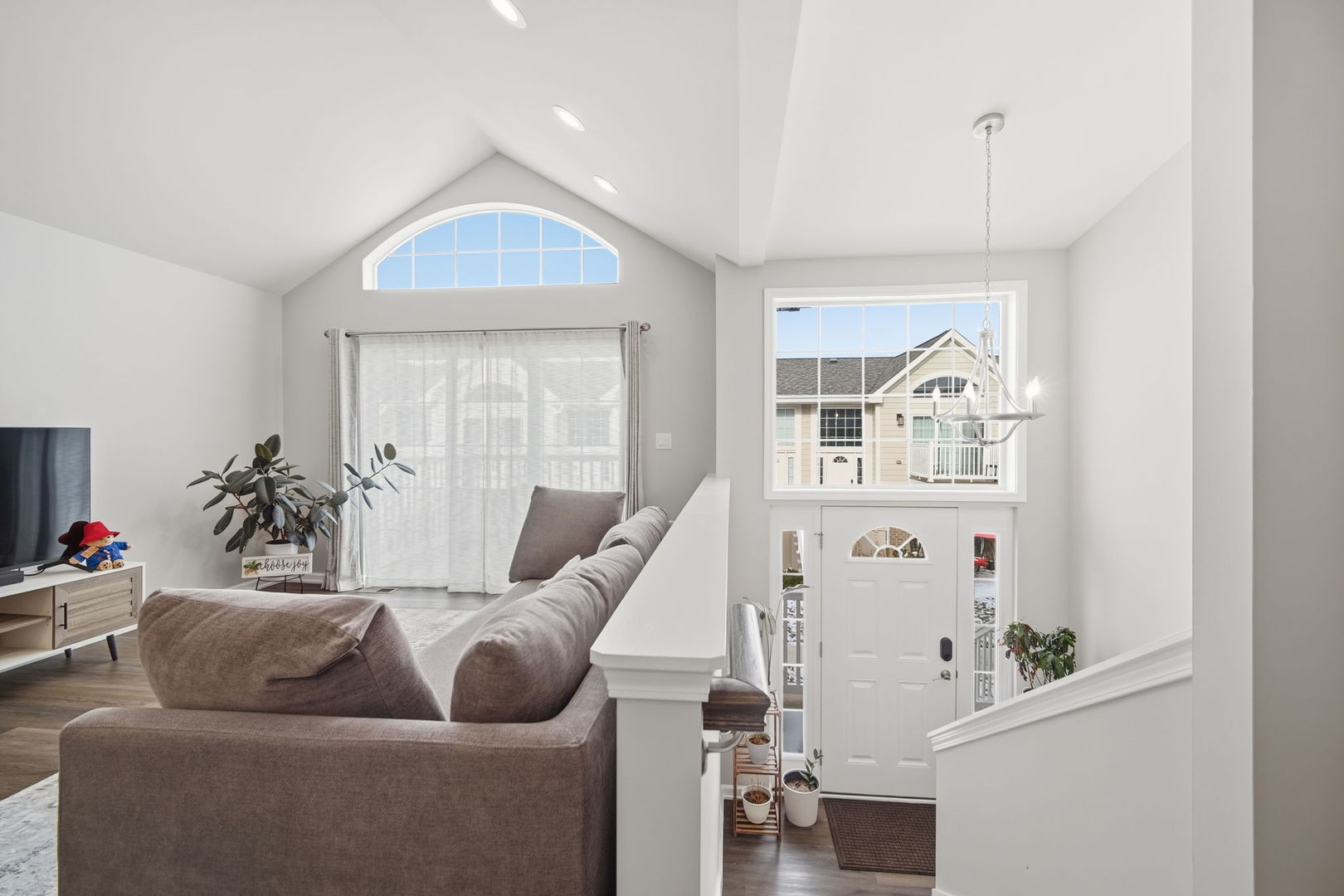 7214 Farmstead Lane Hanover Park, IL 60133 - Photo 3 of 30 a living room with furniture and a large window