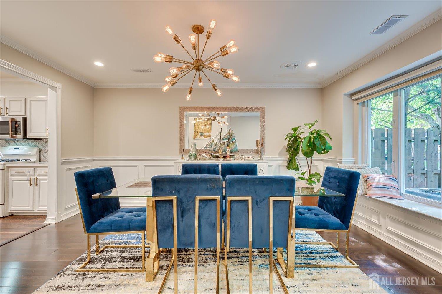 162 Coppertree Court Edison, NJ 08820 - Photo 5 of 35