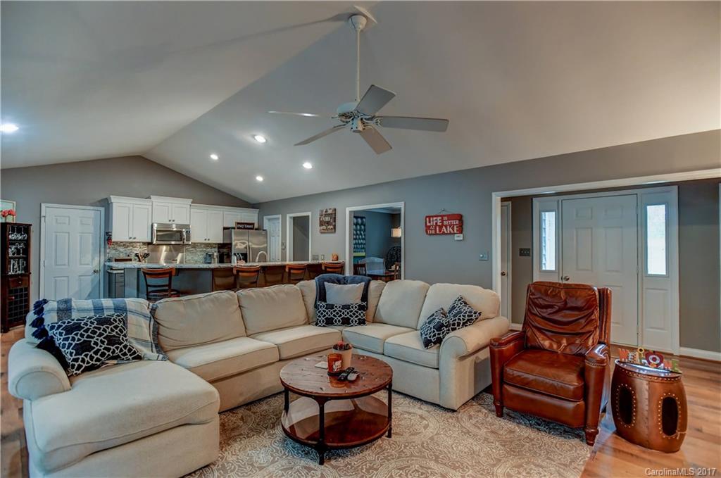 176 Spring Run Road, Unit 21 Mooresville, NC 28117 - Photo 2 of 24 Gallery Image 2
