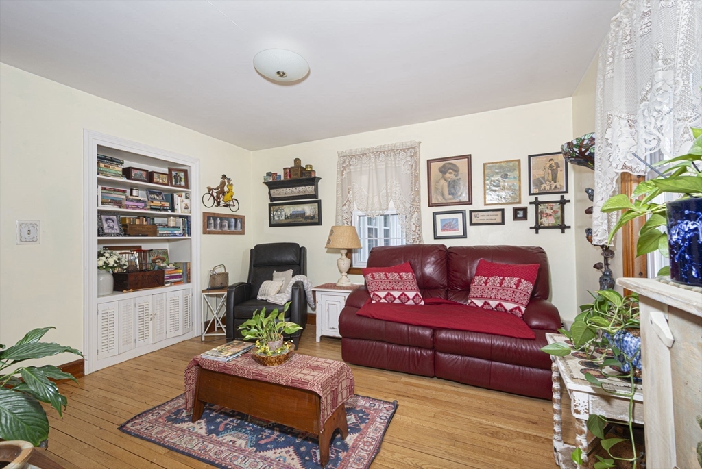 11 Myrtle Road Gardner, MA 01440 - Photo 16 of 33 Gallery Image 16