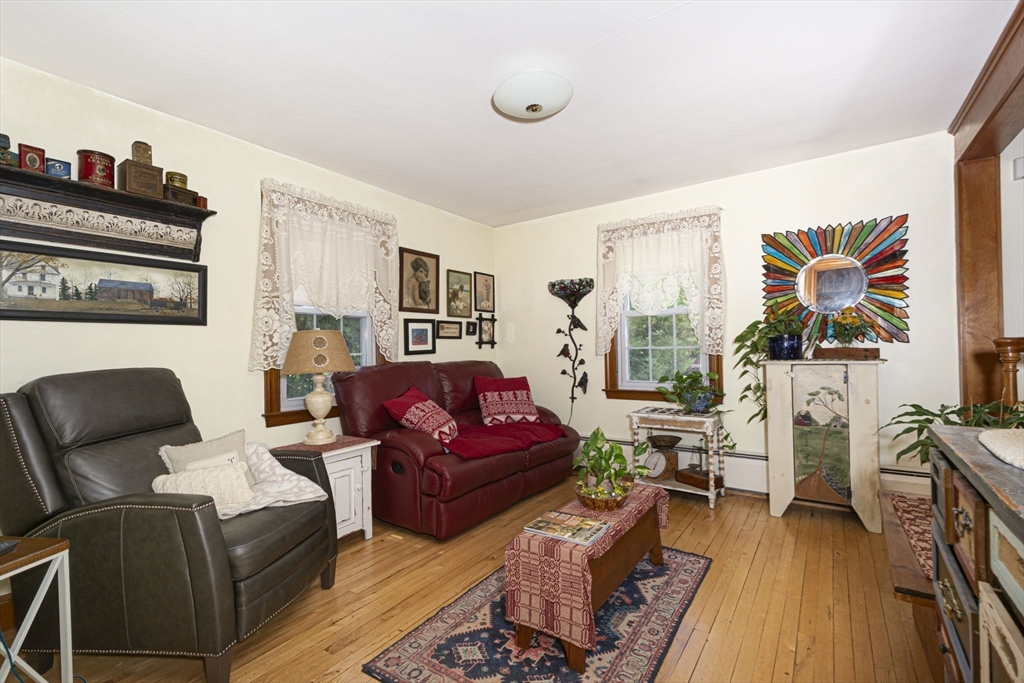 11 Myrtle Road Gardner, MA 01440 - Photo 18 of 33 Gallery Image 18