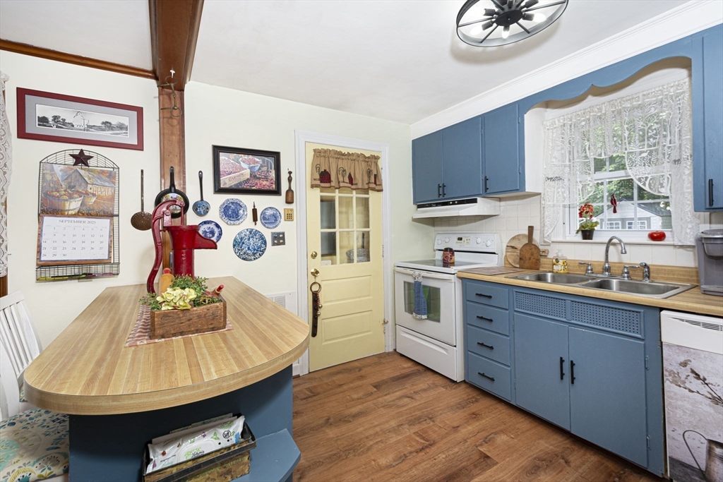11 Myrtle Road Gardner, MA 01440 - Photo 6 of 33 Gallery Image 6
