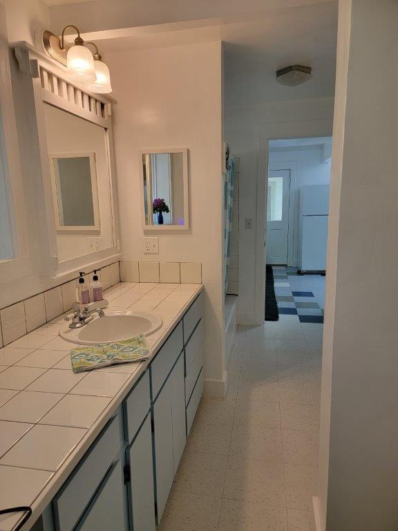 1585 Rockydale Road Cave Junction, OR 97523 - Photo 7 of 33 Downstairs bathroom