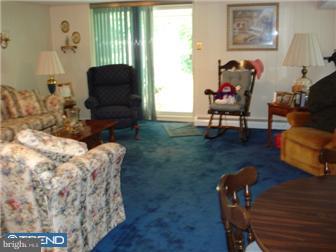 9526 Rising Sun Avenue Philadelphia, PA 19115 - Photo 9 of 12 Great Room