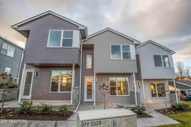 $274,900 | 2330 Money Place Northeast, Knoxville, TN 37917