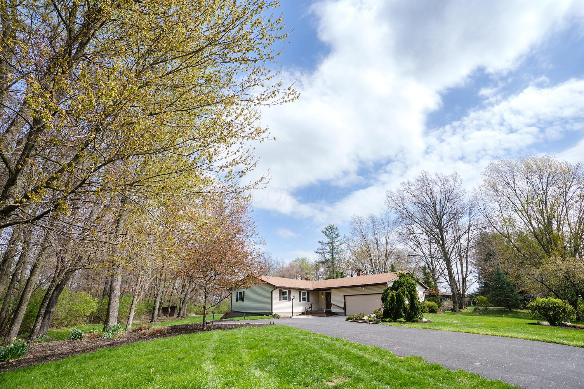 581 Curve Road Delaware, OH 43015 - Photo 1 of 28 581 Curve Rd