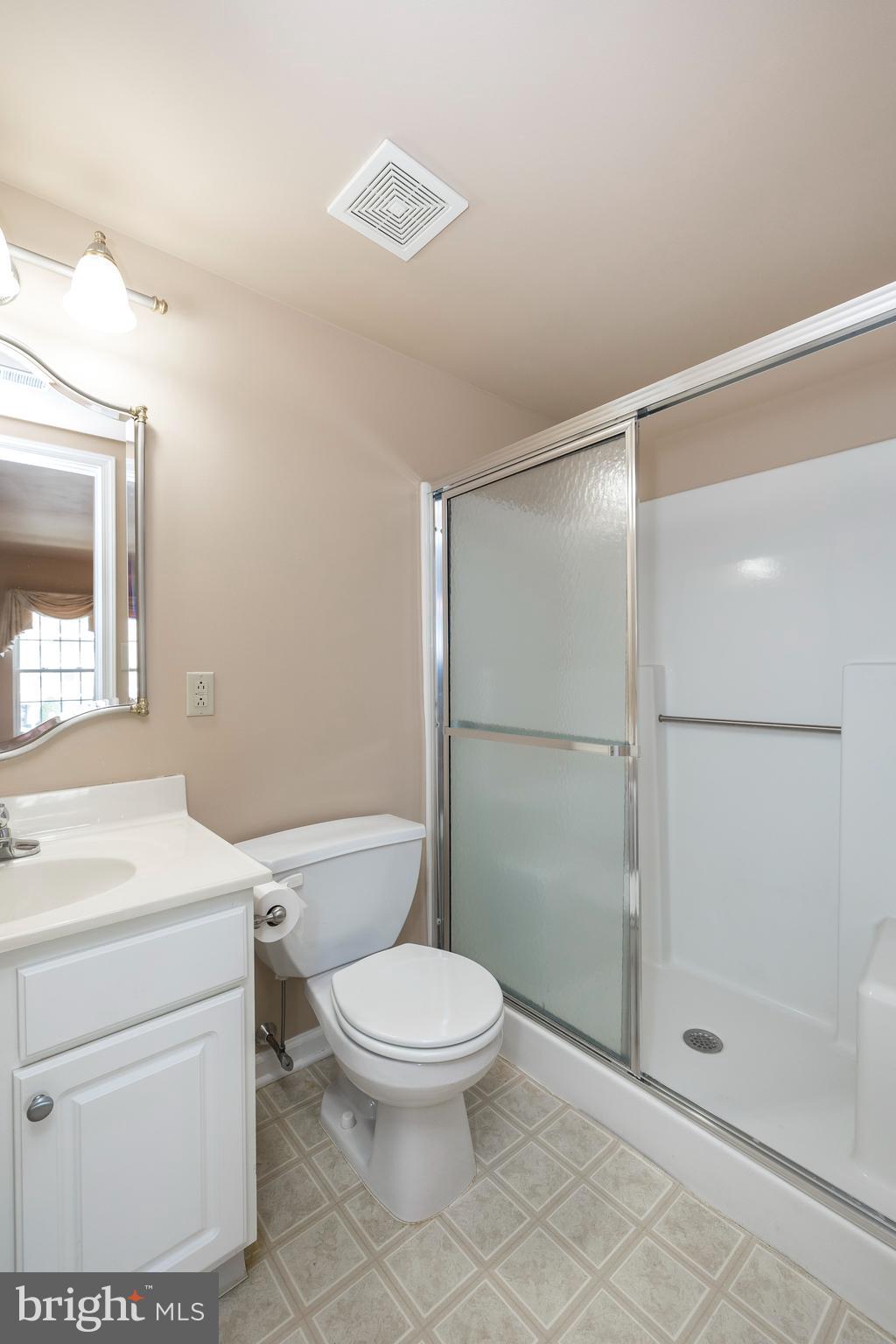 453 Brandon Road Eagleville, PA 19403 - Photo 17 of 36 Primary suite bathroom