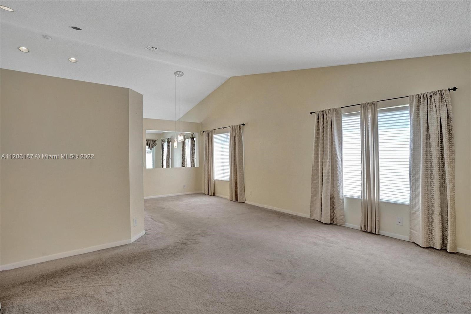 568 Talavera Road Weston, FL 33326 - Photo 13 of 51