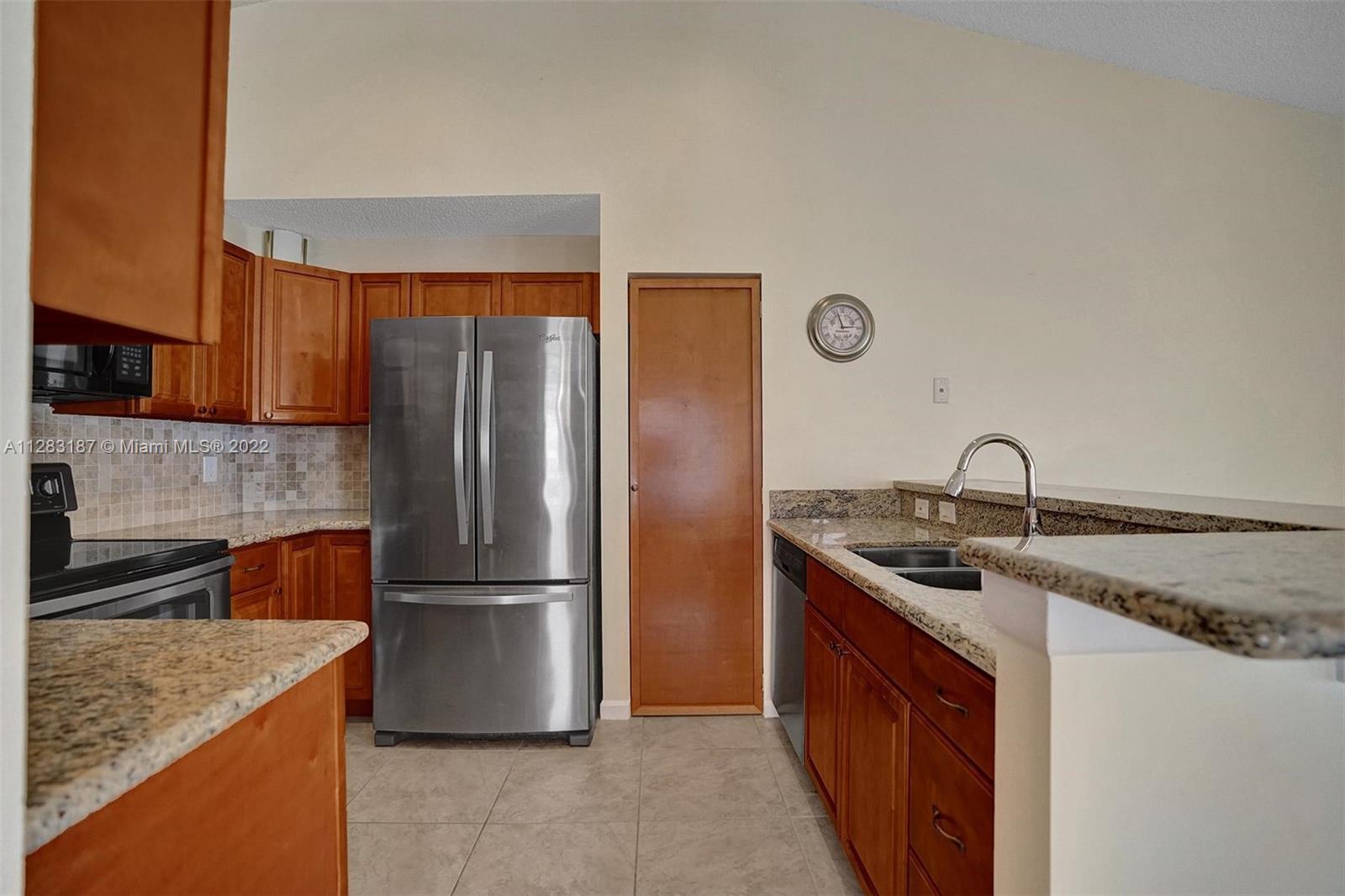 568 Talavera Road Weston, FL 33326 - Photo 24 of 51