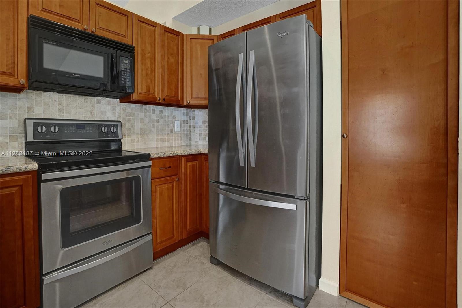 568 Talavera Road Weston, FL 33326 - Photo 25 of 51