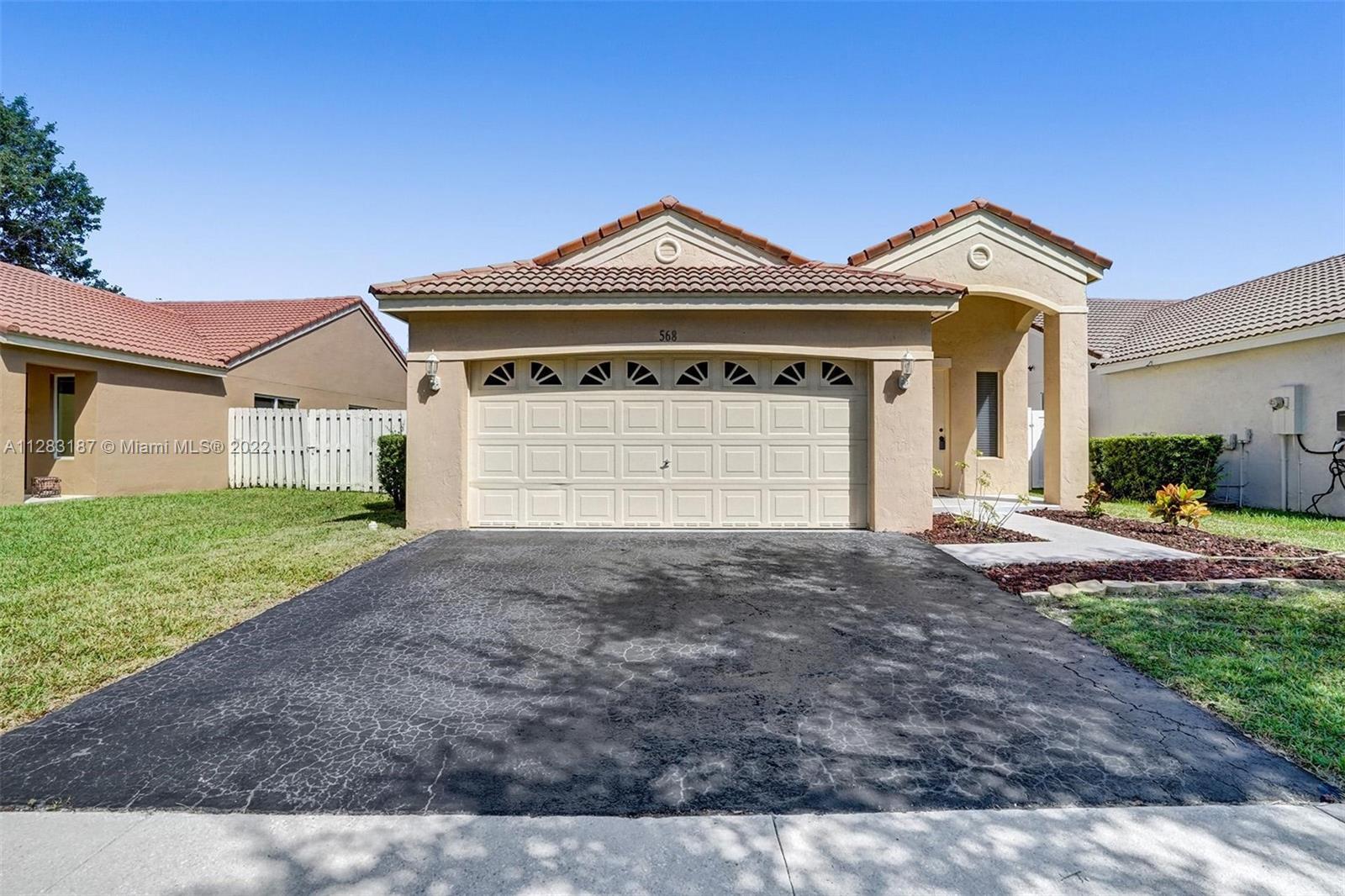 568 Talavera Road Weston, FL 33326 - Photo 3 of 51