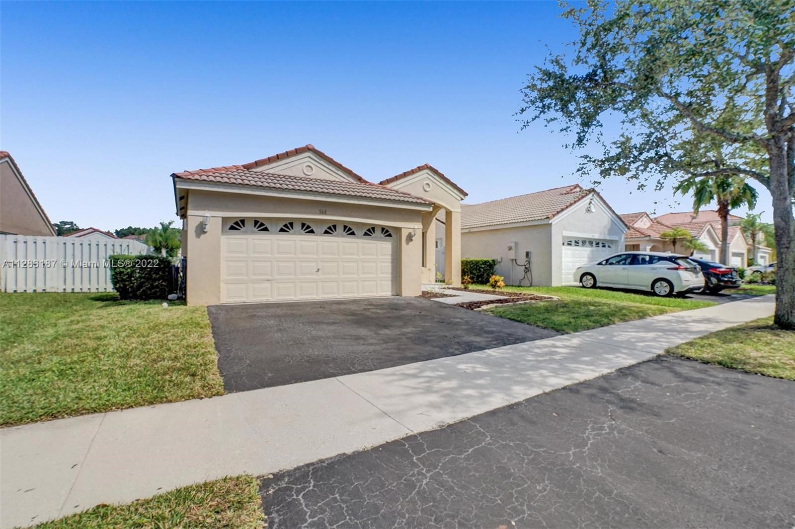 568 Talavera Road Weston, FL 33326 - Photo 4 of 51