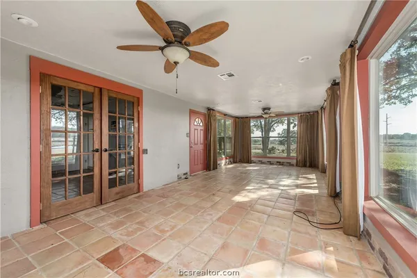 $2,495 | 10654 West Highway 79, Hearne, TX 77859