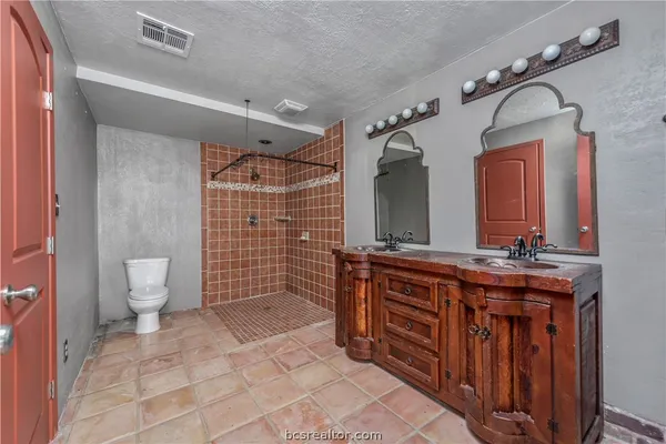 $2,495 | 10654 West Highway 79, Hearne, TX 77859