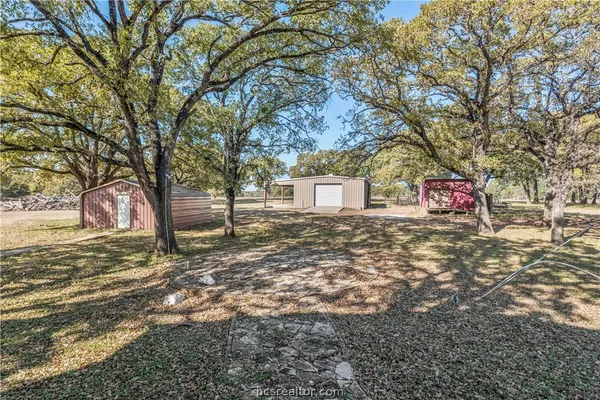 $2,495 | 10654 West Highway 79, Hearne, TX 77859