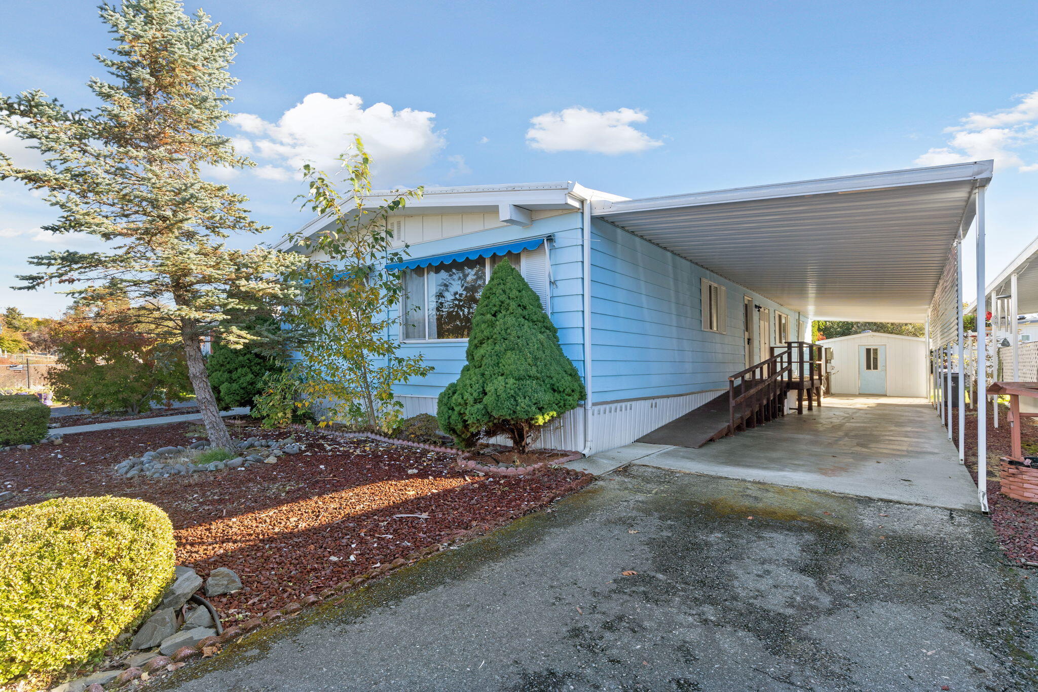 2-web-or-mls-2321-sw-webster-rd
