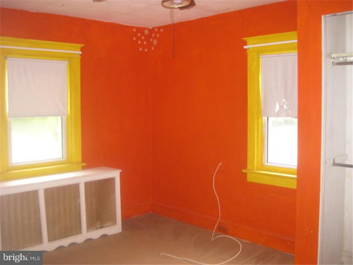 226 East Avon Road Brookhaven, PA 19015 - Photo 7 of 8 Bedroom 2