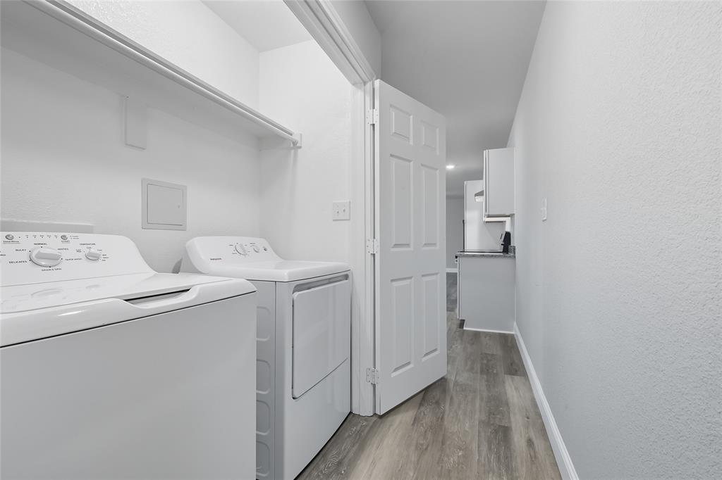 3151 Stag Road Dallas, TX 75241 - Photo 16 of 19 a view of utility room with washer and dryer