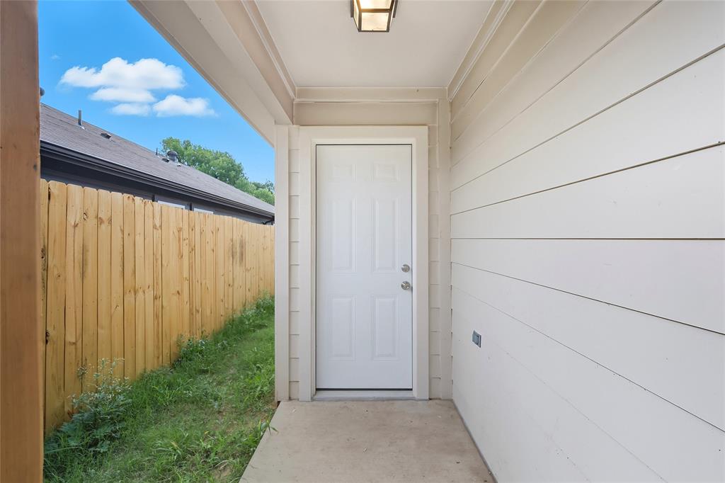 3151 Stag Road Dallas, TX 75241 - Photo 19 of 19 a view of a small space