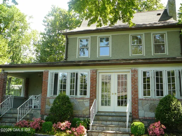 $2,950,000 | 6 Clark Street, Old Greenwich, CT 06870