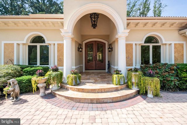 a view of a house with outdoor space porch and entertaining space