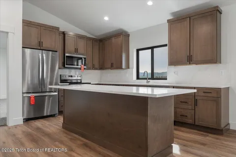 $975,000 | 8866 Avery Drive, Victor, ID 83455