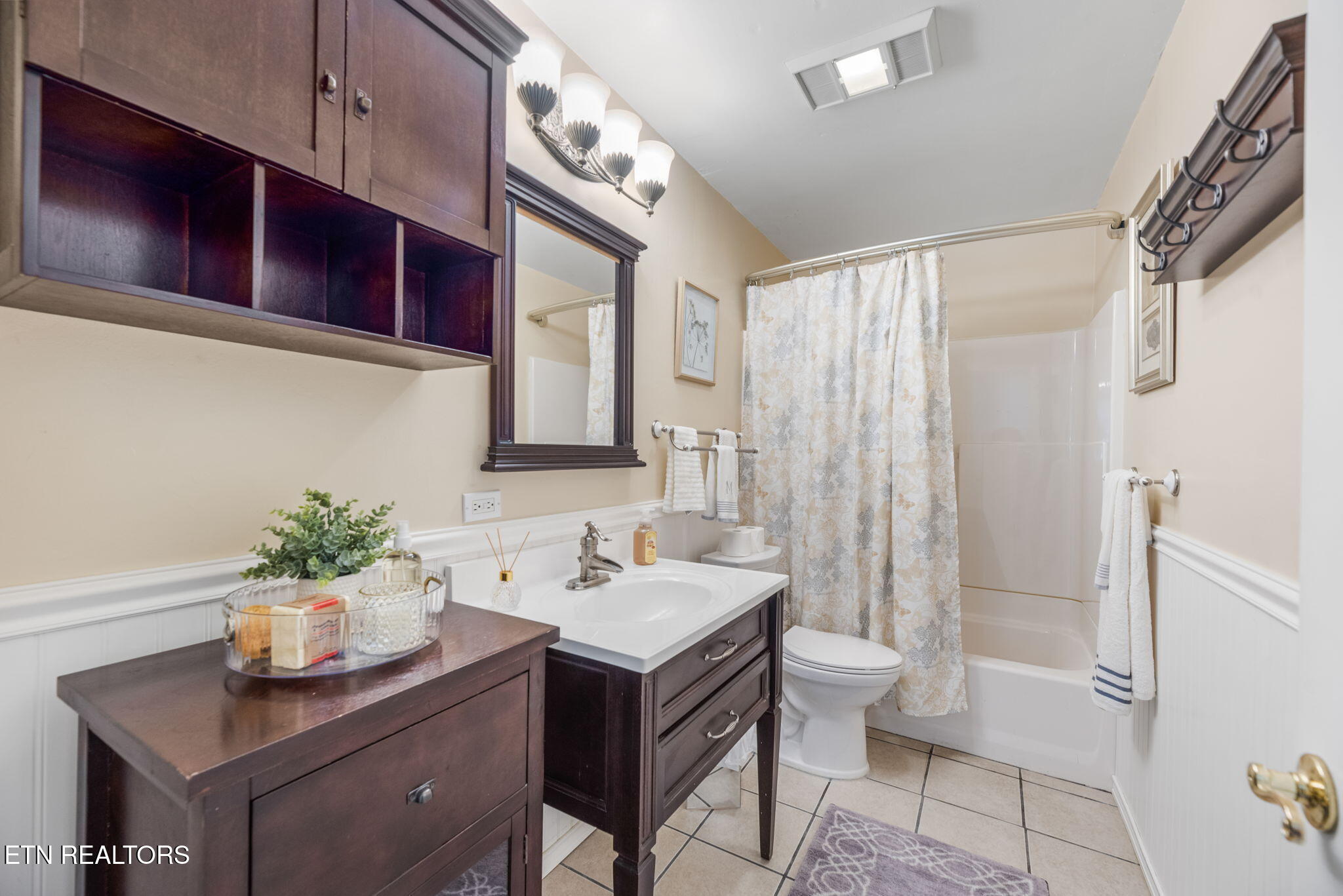112 Orange Lane Oak Ridge, TN 37830 - Photo 22 of 44 22-web-or-mls-Orng112 (66)