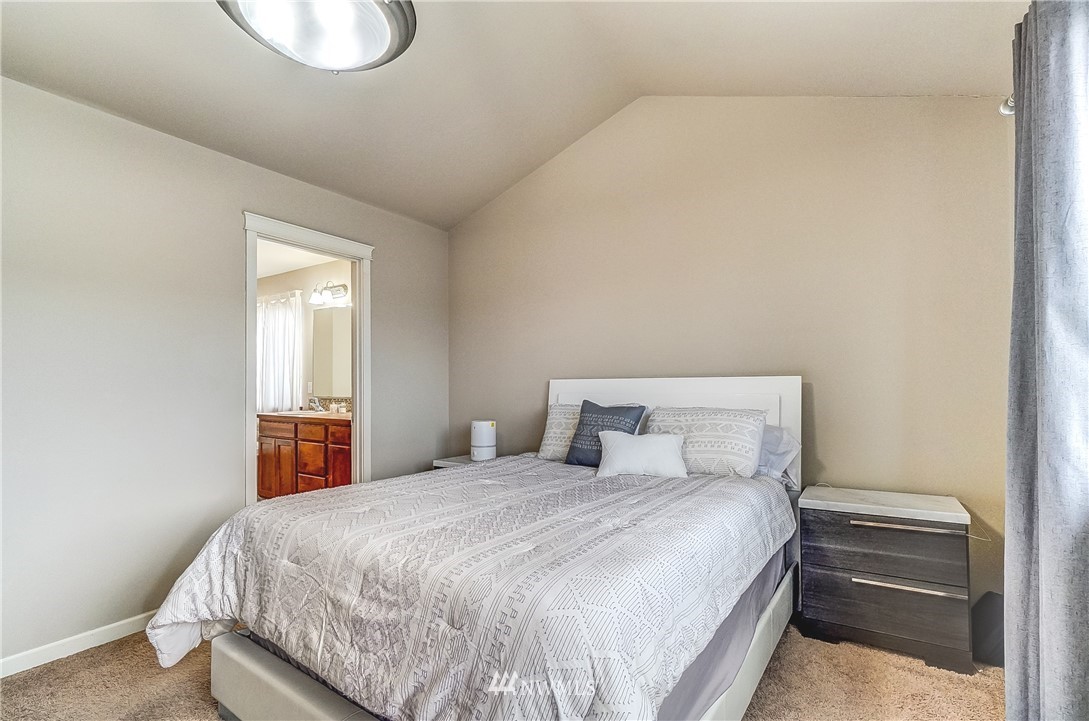 4554 Rochelle Street Southeast Lacey, WA 98503 - Photo 23 of 31 Gallery Image 23