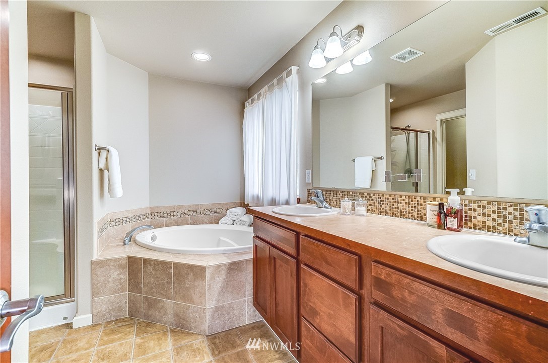4554 Rochelle Street Southeast Lacey, WA 98503 - Photo 24 of 31 Gallery Image 24
