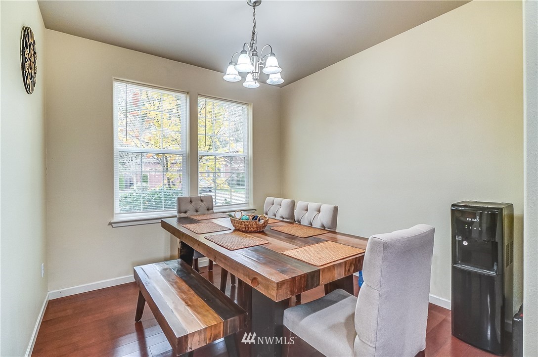 4554 Rochelle Street Southeast Lacey, WA 98503 - Photo 8 of 31 Gallery Image 8