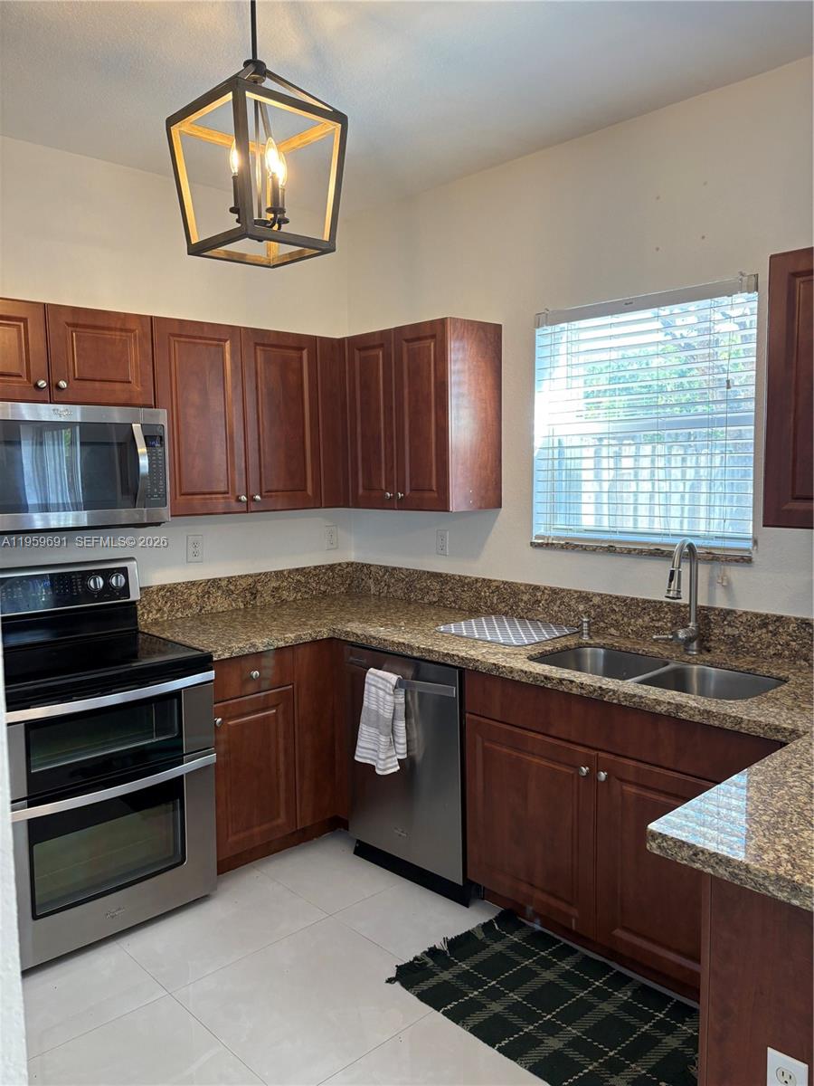 22453 Southwest 88th Path, Unit 22453 Cutler Bay, FL 33190 - Photo 9 of 28